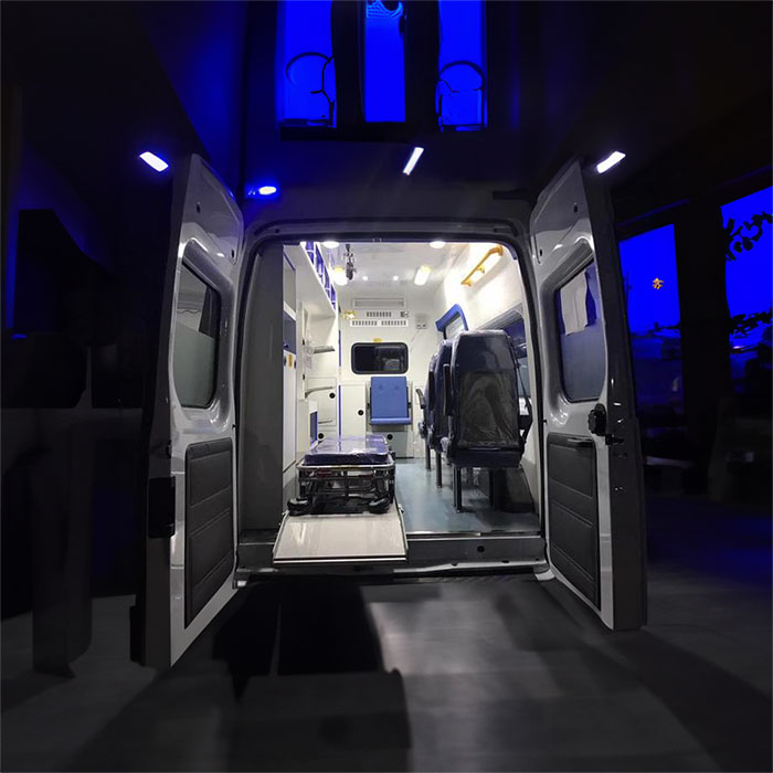 贵阳租赁救护车电话号码