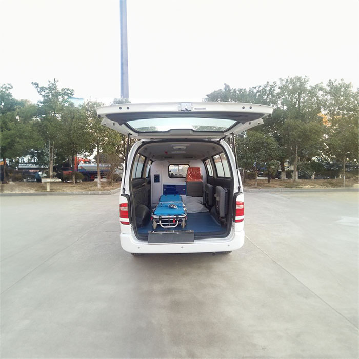 贵阳租赁救护车电话号码