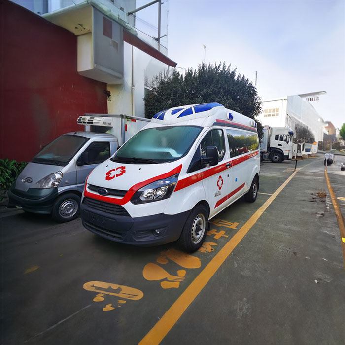 贵阳租赁急救车电话