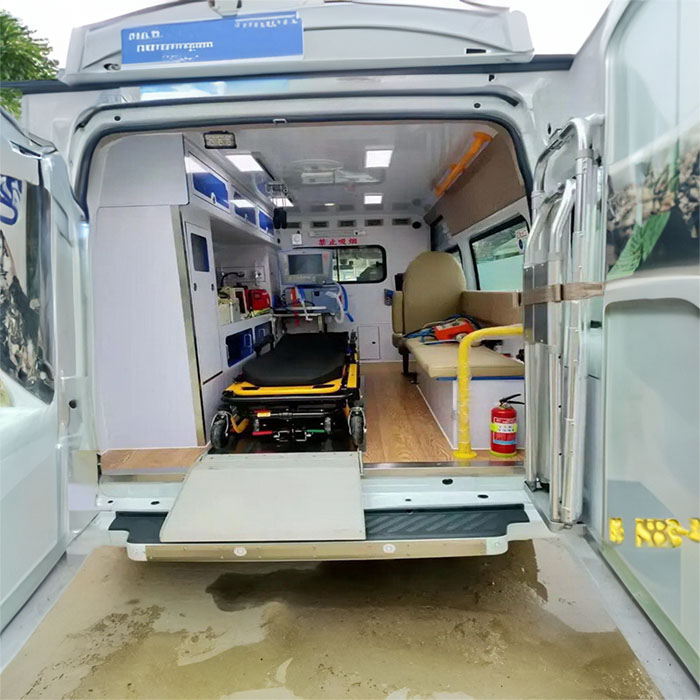 贵阳出租私人救护车联系电话