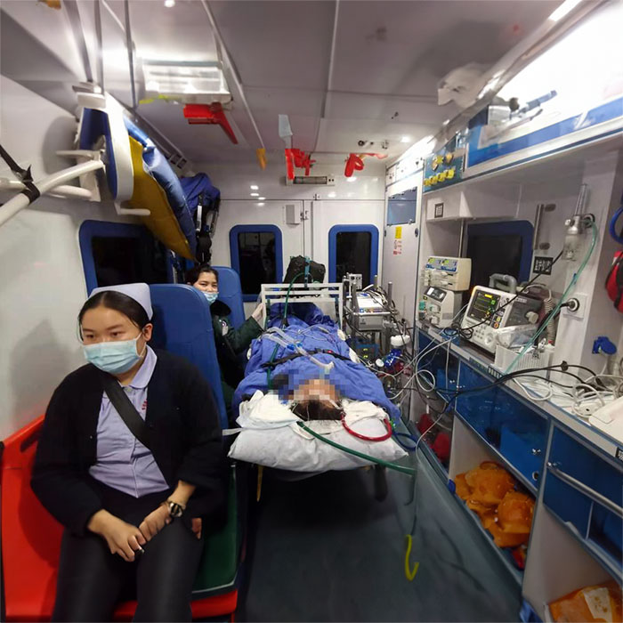 贵阳租赁急救车电话