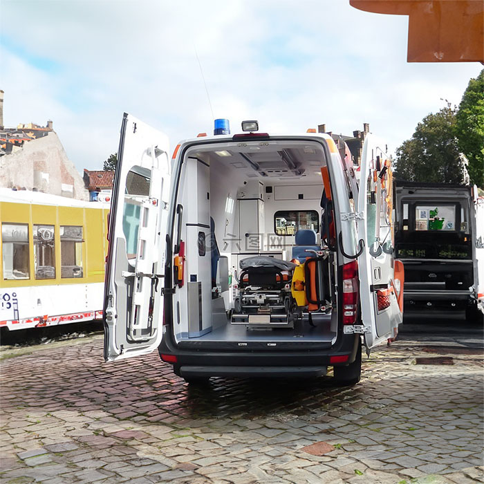 贵阳租赁私人救护车联系方式