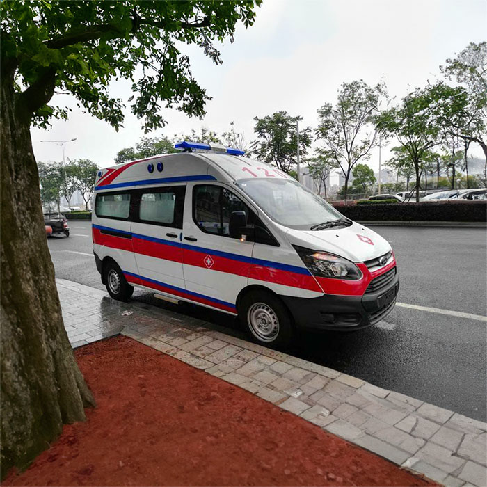贵阳租赁急救车电话